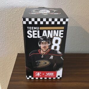 Vans Teemu Selanne Collectible Bobblehead